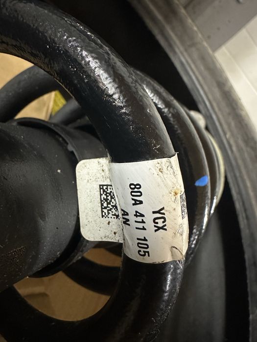 Передня пружина audi q5,audi a6 c8,80a411105AN