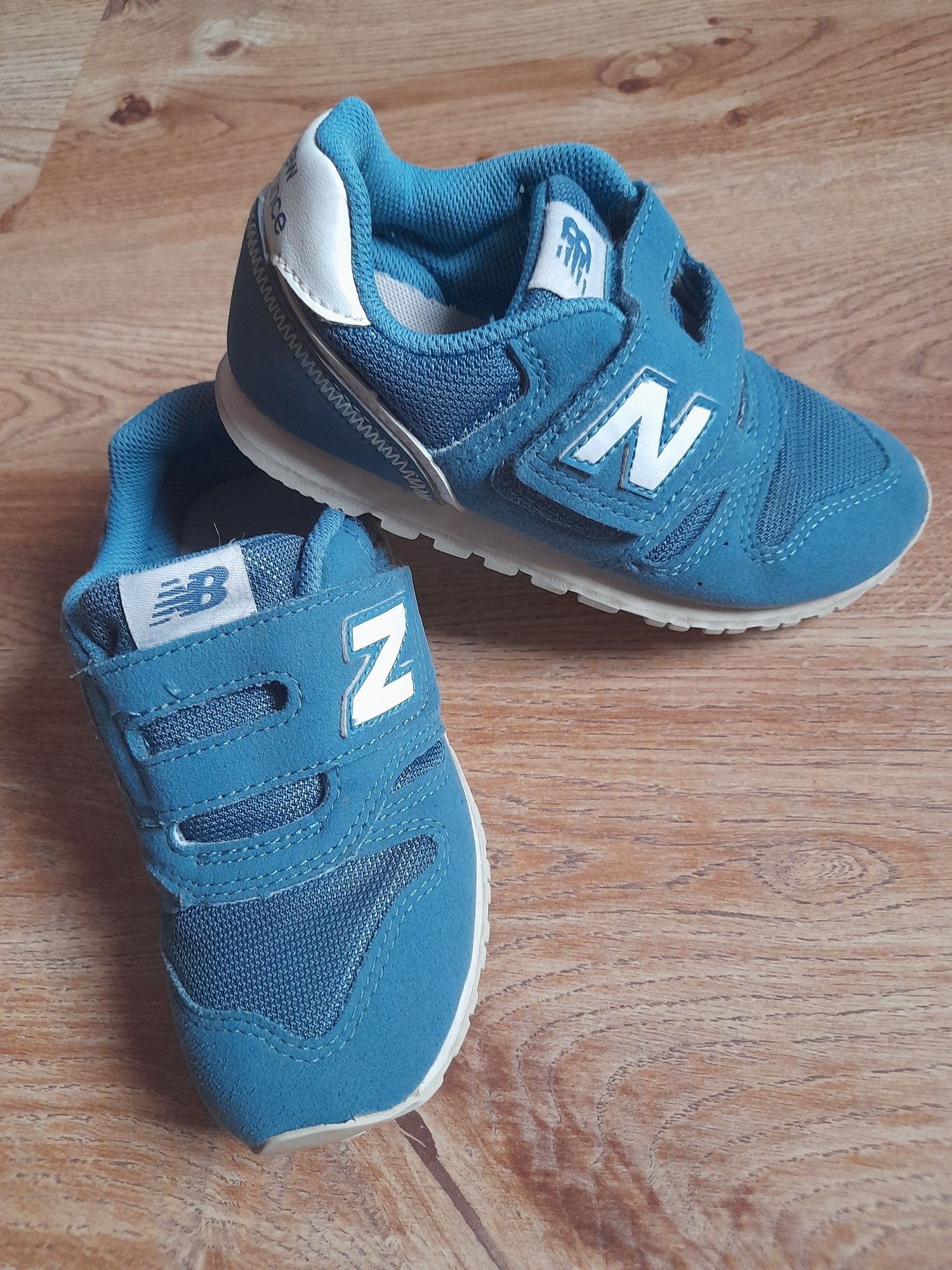 Buty new balance 27,5