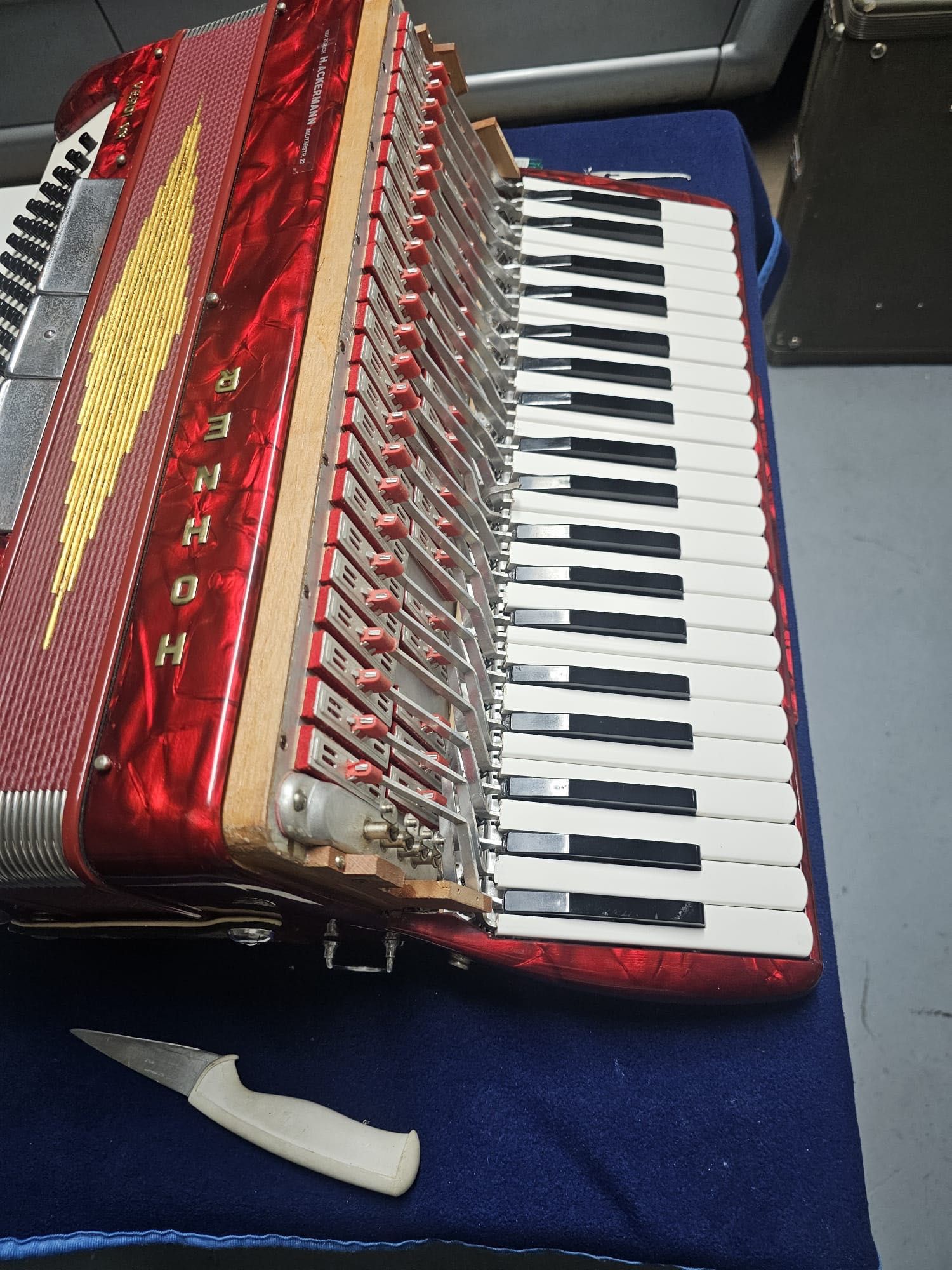 acordeon honer 4voz 120 baixos impecável