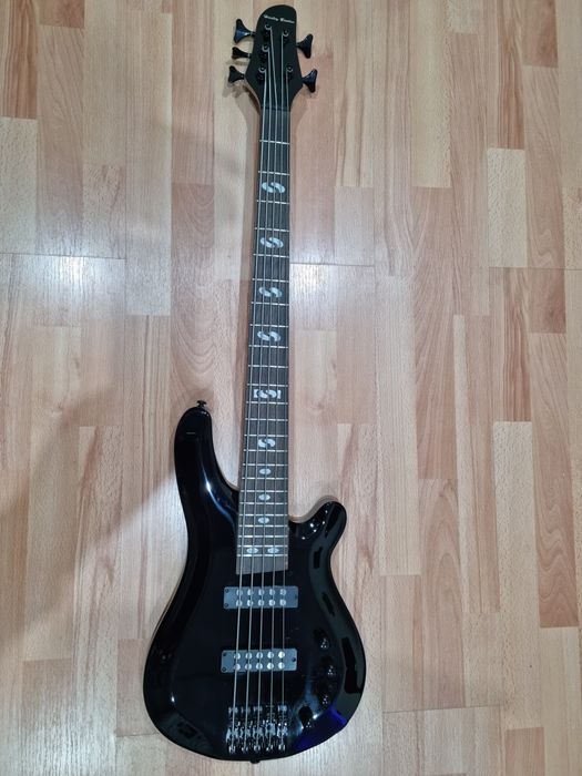 Gitara basowa Harley Benton 5