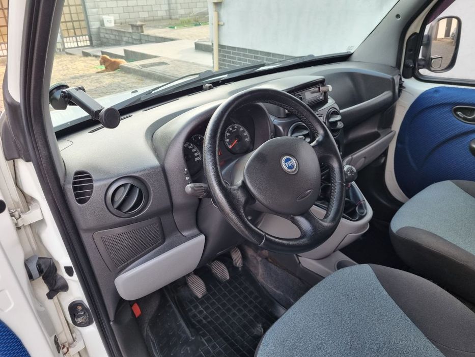 Fiat doblo оригінальний пасажир 1,3 2015р у відмінному стані.