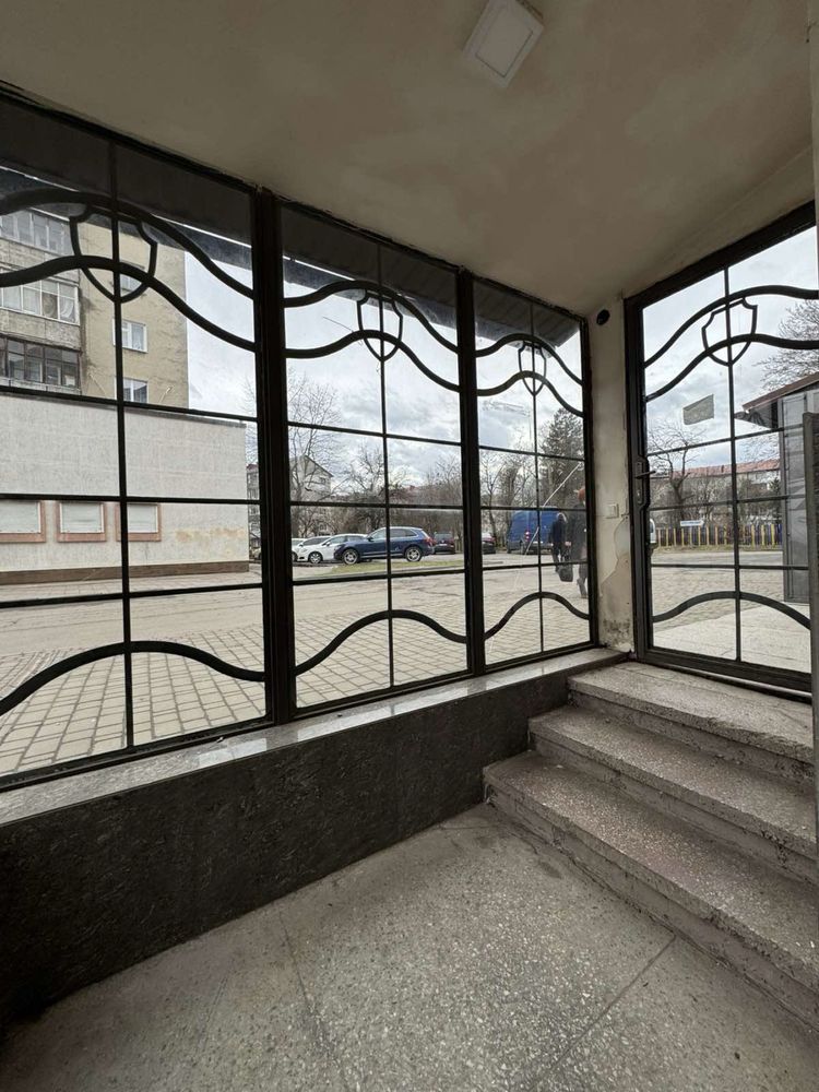 Комерційне приміщення в центрі міста