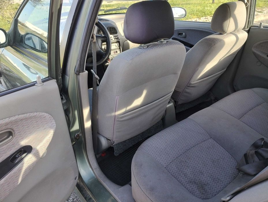 Kia Rio 2001 gasolina em muito bom estado!