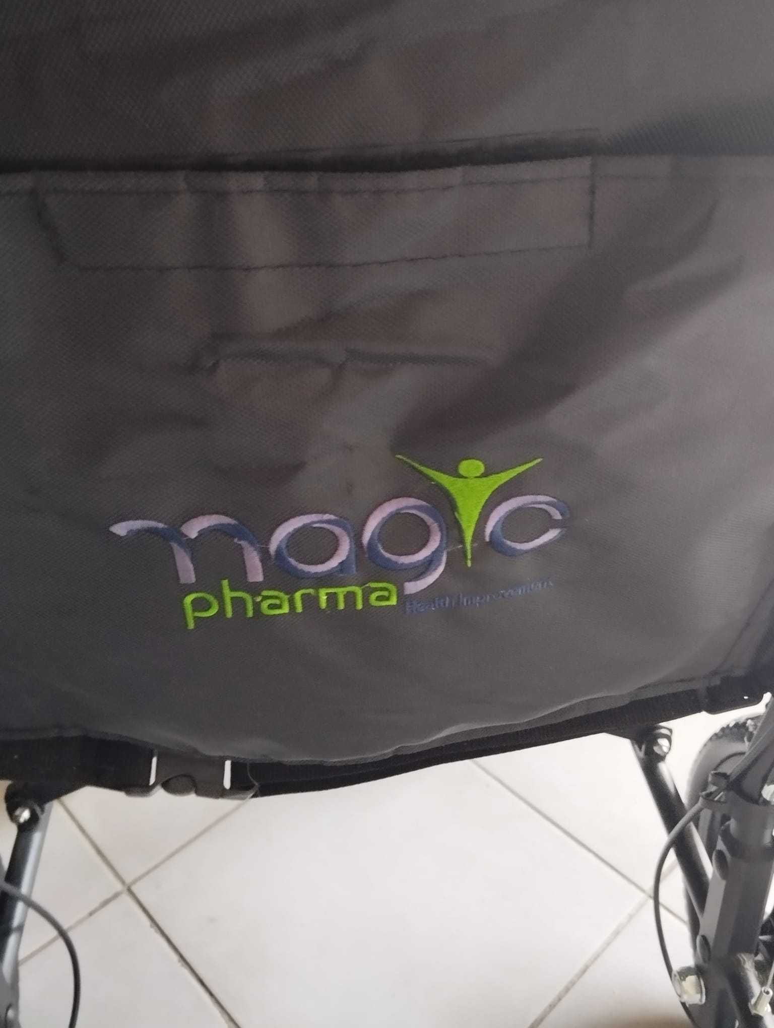 Cadeira de rodas nova sem usar