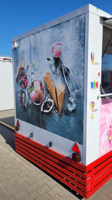 Przyczepa gastronomiczna do sprzedaży lodów