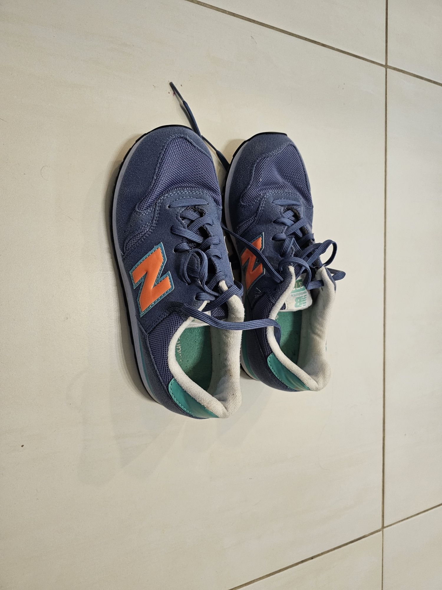 NEW BALANCE KJ373 Buty Sneakersy
