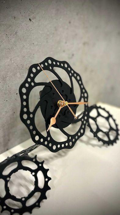 Zegar z zębatek, części rowerowych - unikat rękodzieło recycling loft