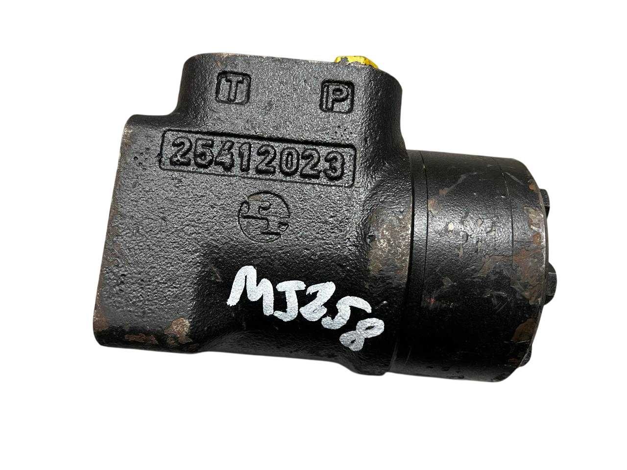 Rexroth LAGU 200/100-13/LD240-M06-410S Orbitrol do John Deere 6920S