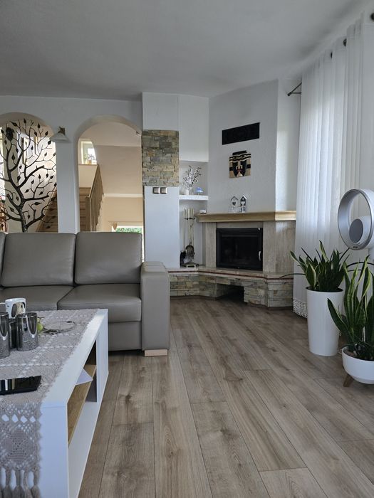 Nowy Sącz –Dąbrówka dom z ogrodem gotowy do zamieszkania .