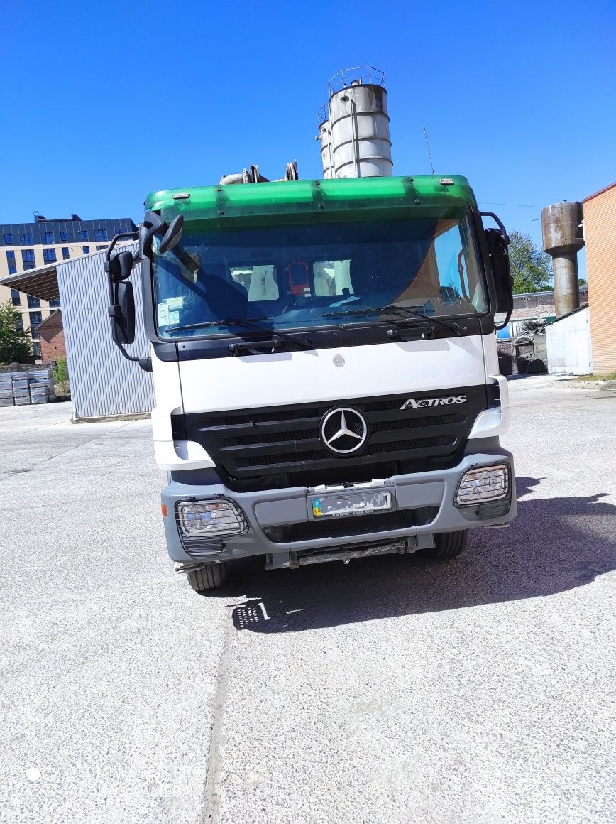 Бетононасос (бетонозмішувач) Mercedes-Benz Actros 3241B