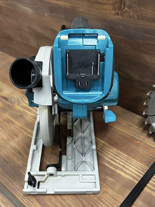 Makita DHS680 безщіткова акумуляторна пила,паркетка