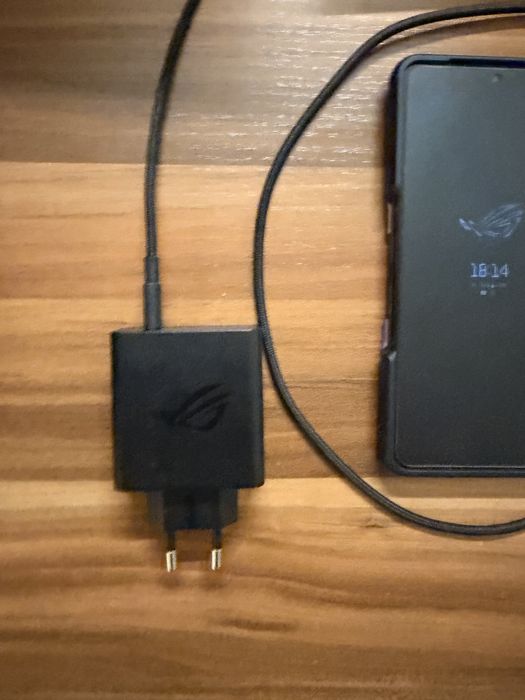 Asus ROG Phone 8 Pro zestaw z coolerem