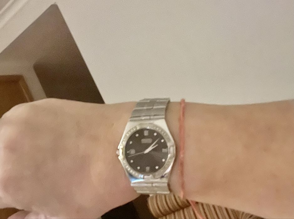 Relógio Citizen Eco-Drive modelo E110 S001421