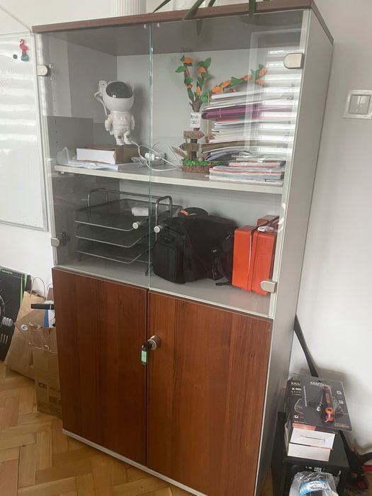 Pilnie sprzedam solidne meble biurowe