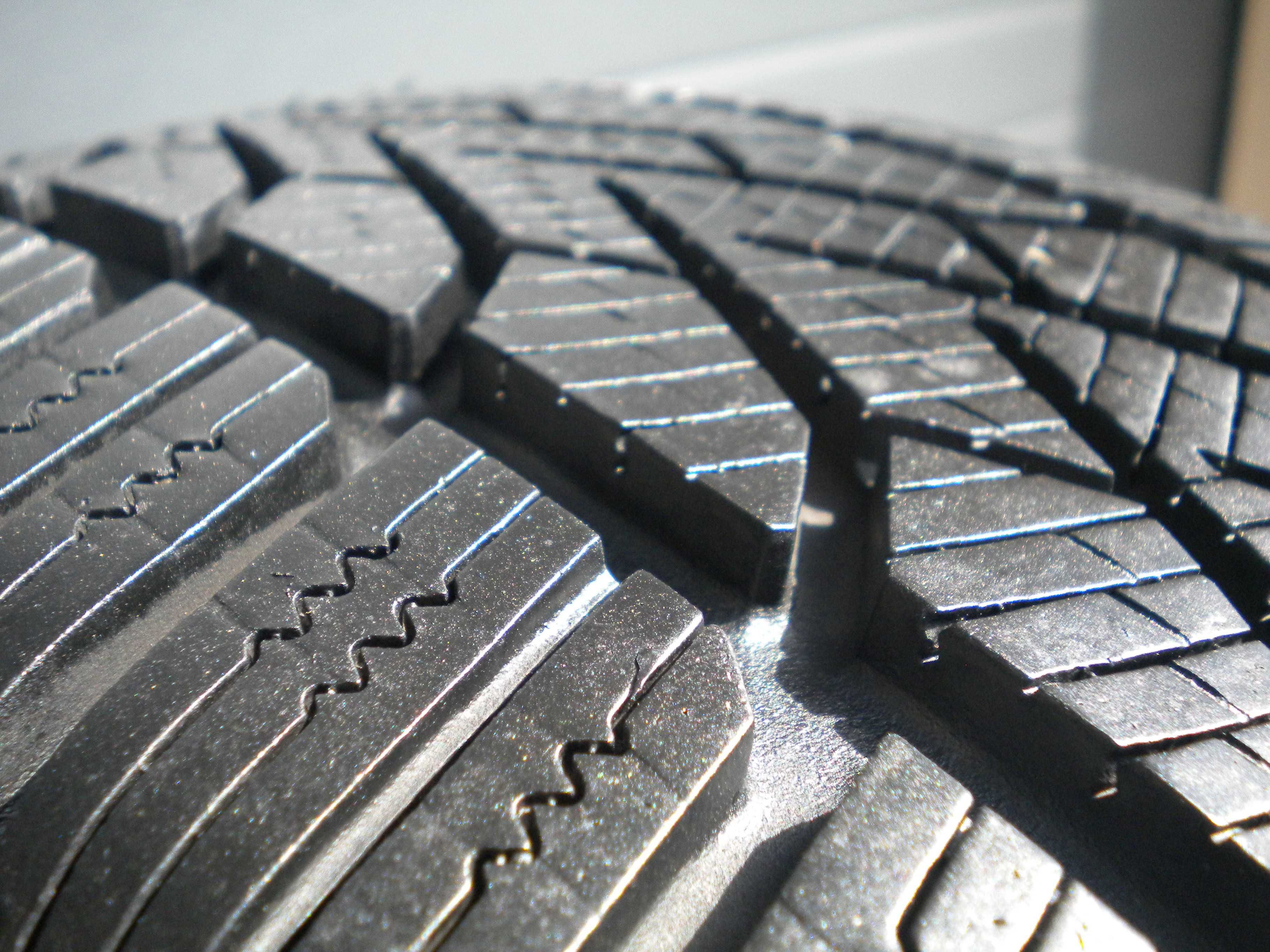 2x Opony zimowe 185/60r15 Semperit Speed Grip 2 +7mm Jak Nowe