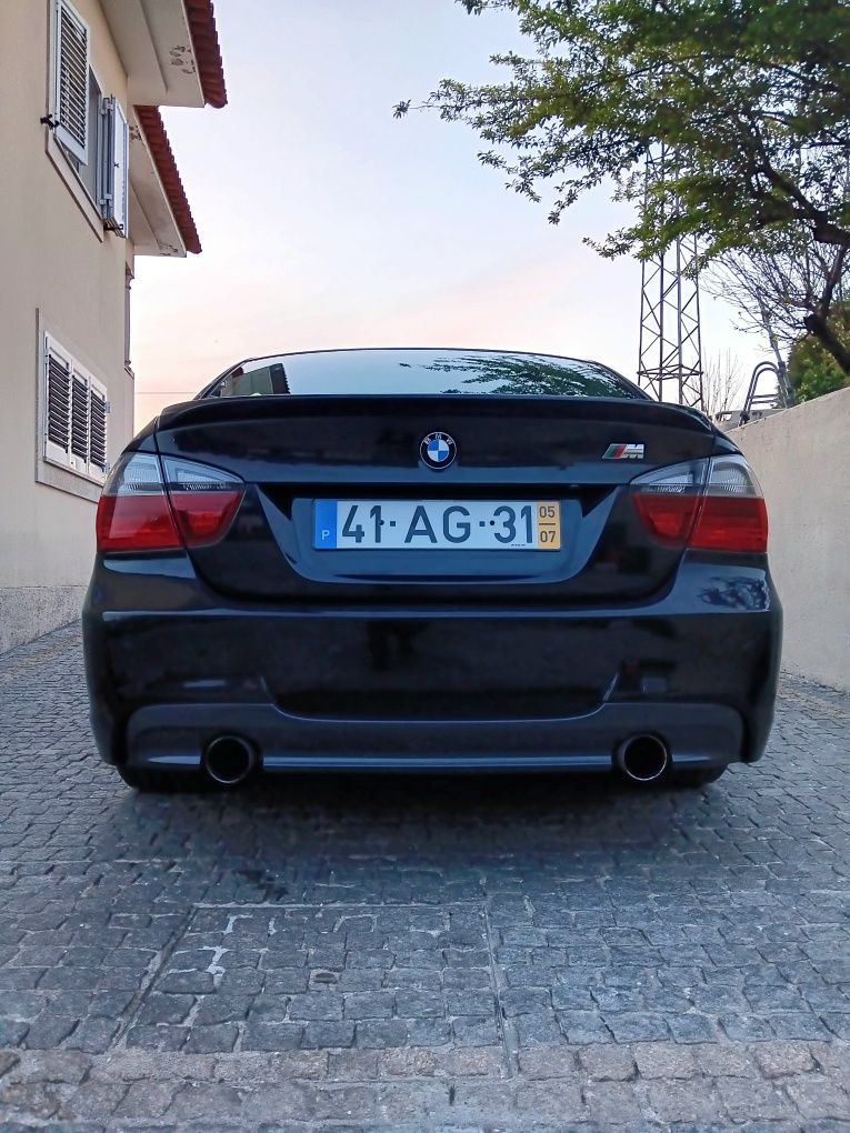 BMW - 320i e90 Sedan