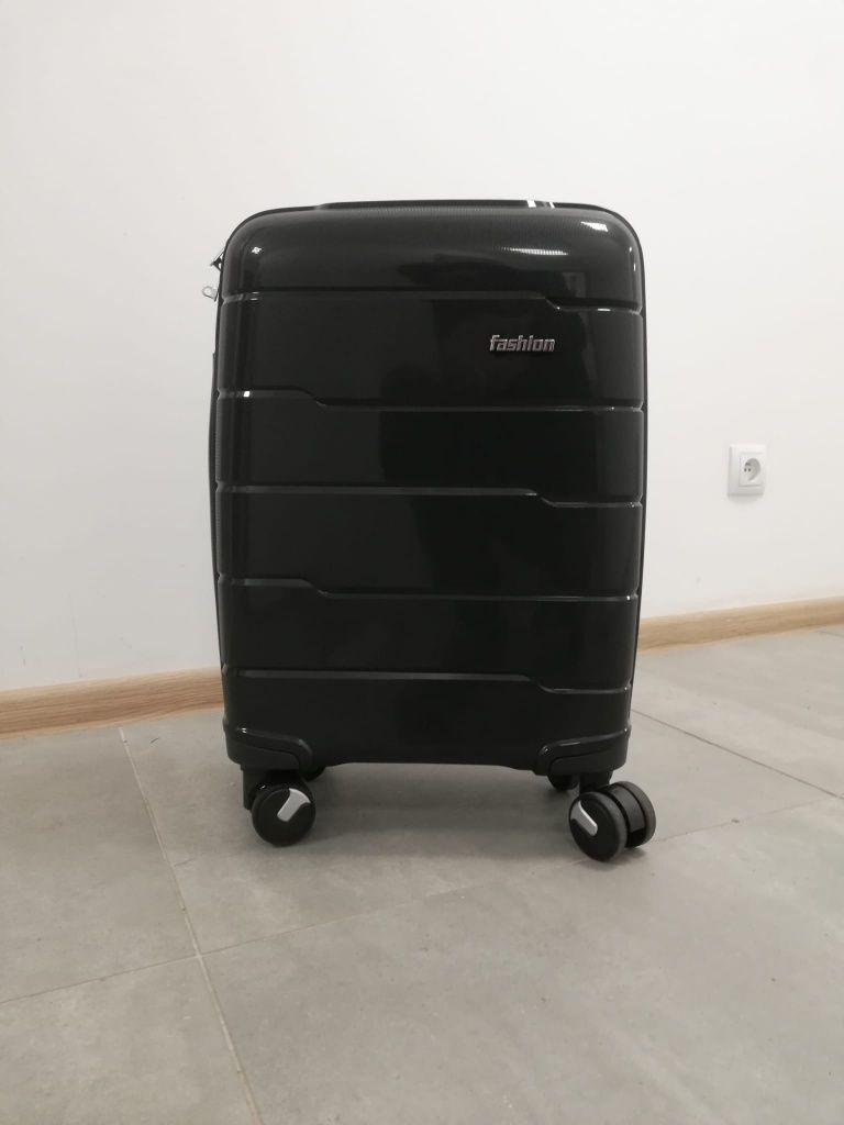 nowa Walizka kabinowa 37L  szara czarna 55 x 35 x 22 polipropylen twar