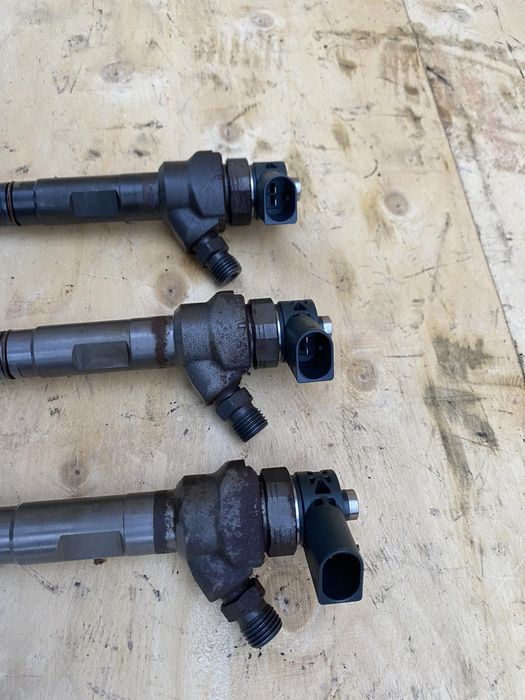 Форсунка 03L 130 277 L Passat B6 B7 CC Superb 2 Octavia A5 VW Crafter