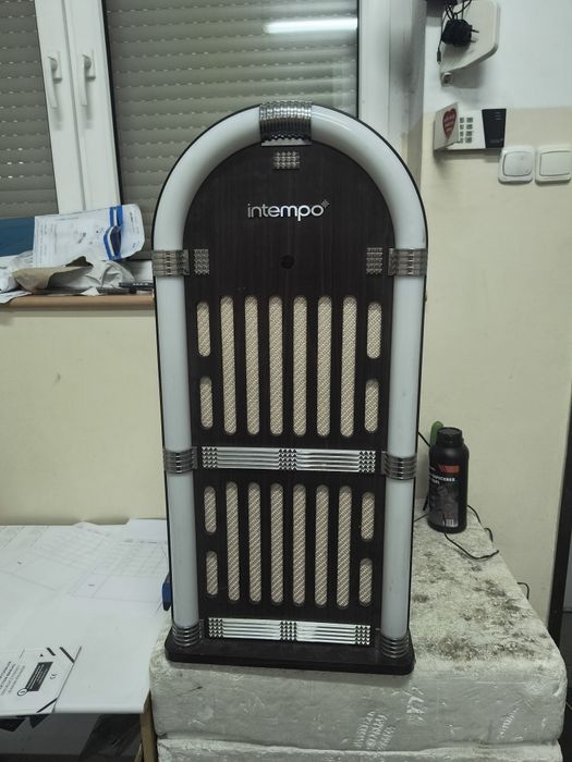 Szafa grająca bluetooth