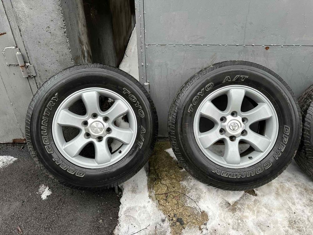 Продам диски с резиной на Toyota Land Cruiser 120 Prado 265/65R17