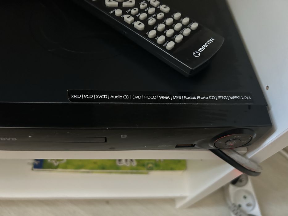 Manta DVD 072 z malym telewizorem acer