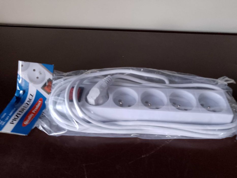 tani przedluzacz 5 gniazd 5 metrow do rzeczy o małym napieciu nowosc