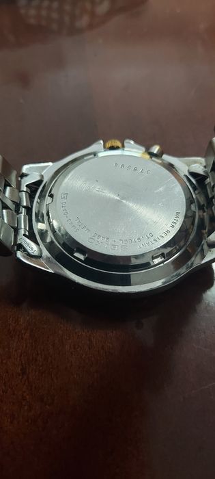 Relógio Seiko kinetik.
