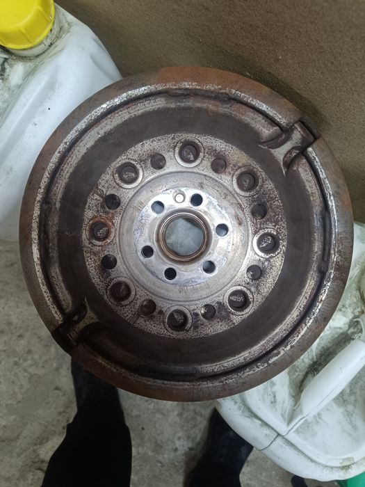 Продам двох масовий маховик