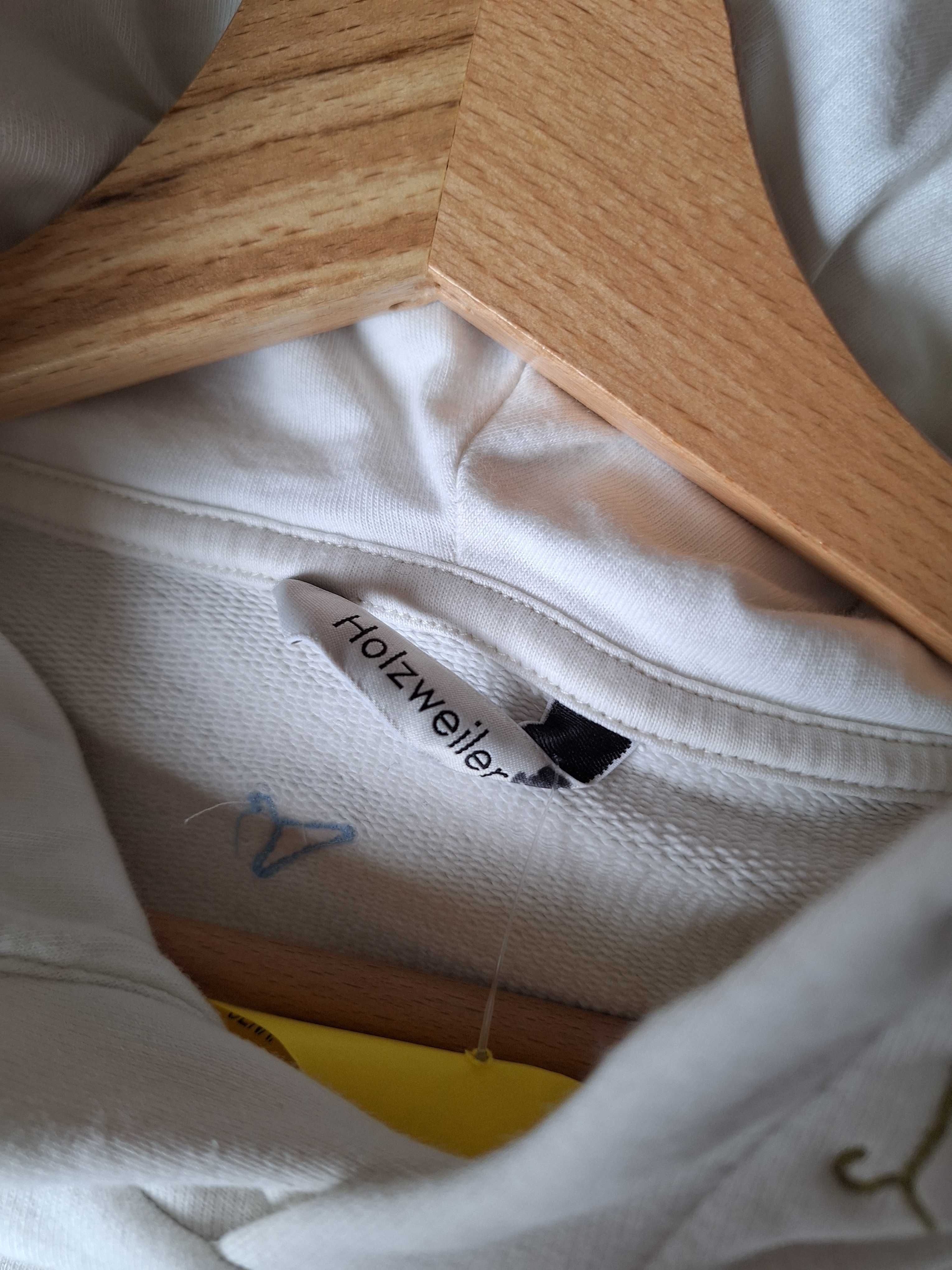 Holzweiler biała bluza z kapturem XS oversize wzór grubsza droga