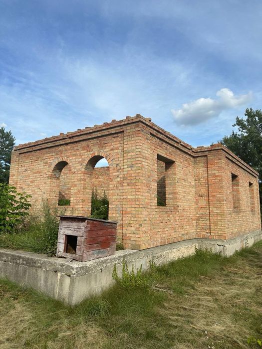 Продам будинок на етапі будівництва в с .Фурси