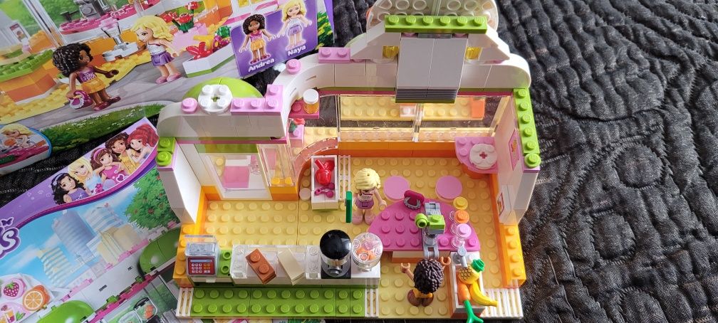 Lego Friends Bar z sokami w Heartlake 41035