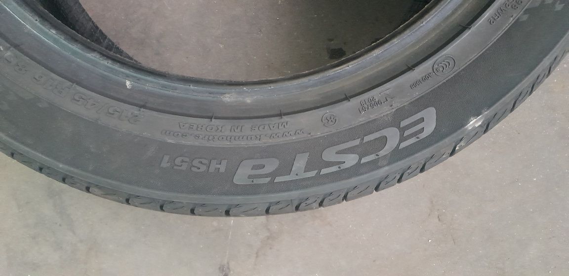 Opony 215/45R16 86H Kumho Ecsta HS51