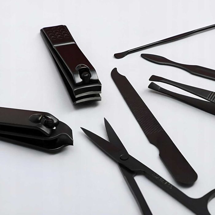 Zestaw do pedicure 8 el.  dobra jakość + etui