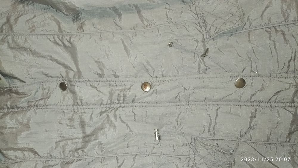 Продам жіночу куртку