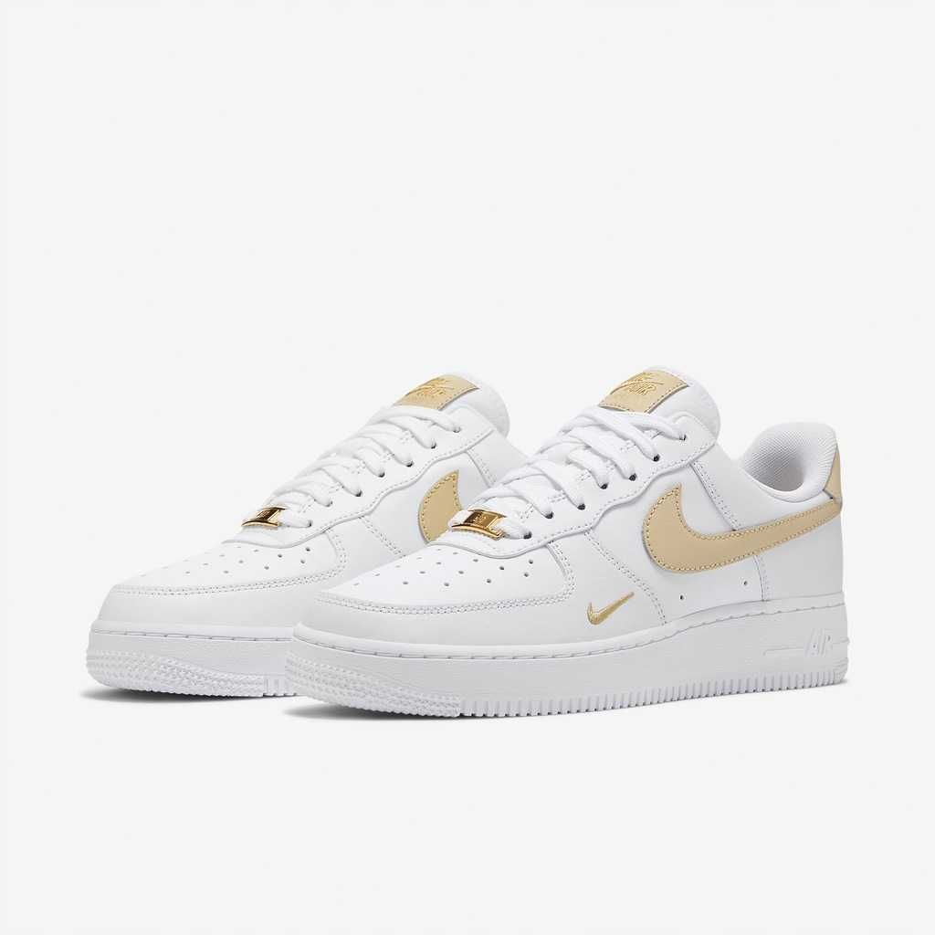 NIKE AIR FORCE 1 '07 essential biały, rozmiar 36