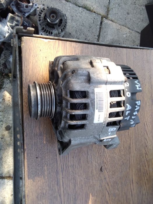 Alternator vw passat b5 2.0 - 20V-ALT