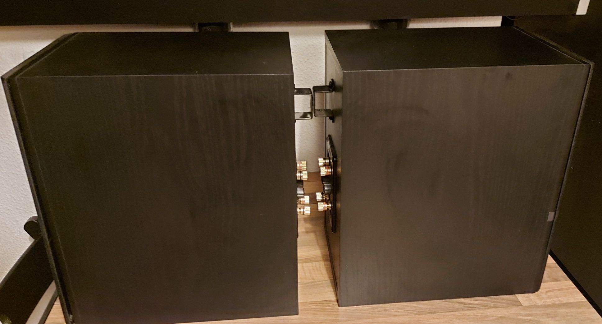 KEF Q300 colunas
