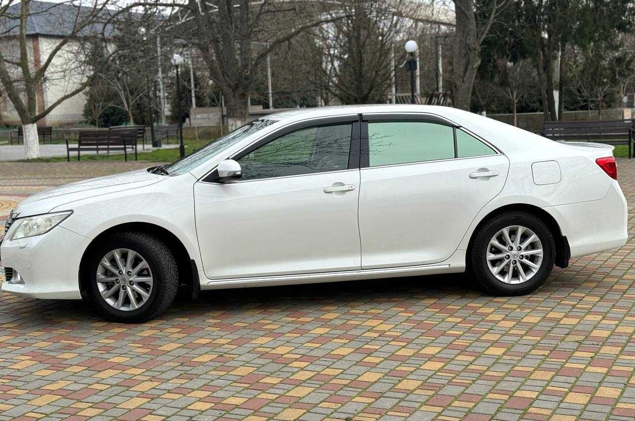 Toyota Camry 50 официальная