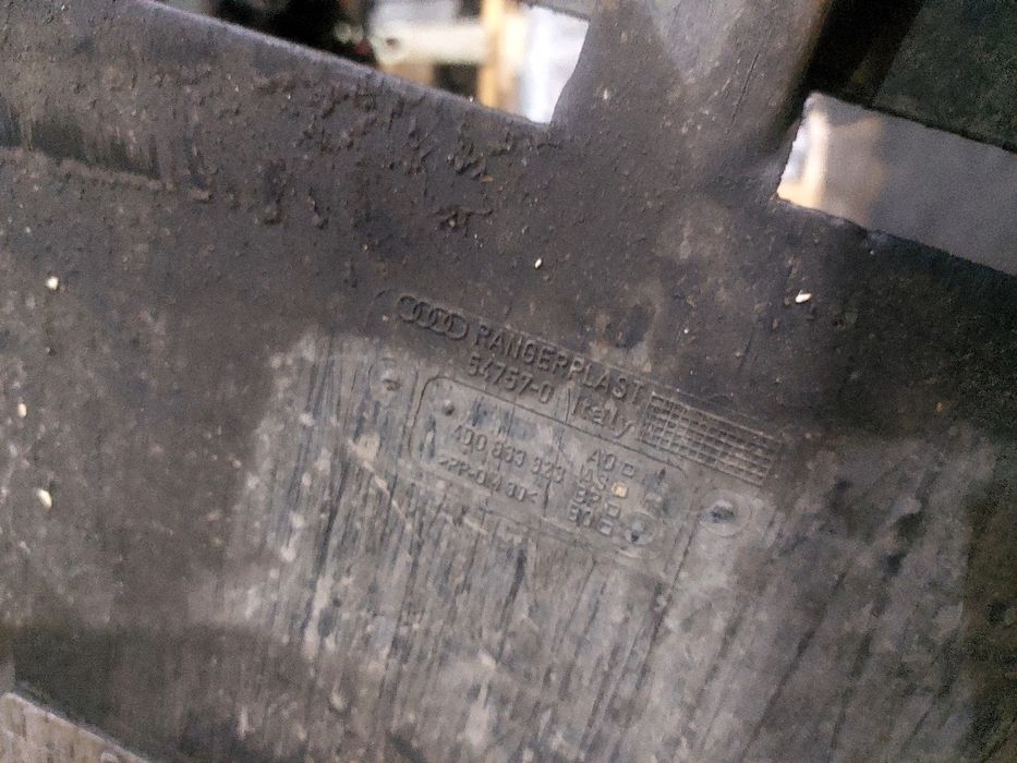 Оригінальний захист двигуна Audi A8 D2