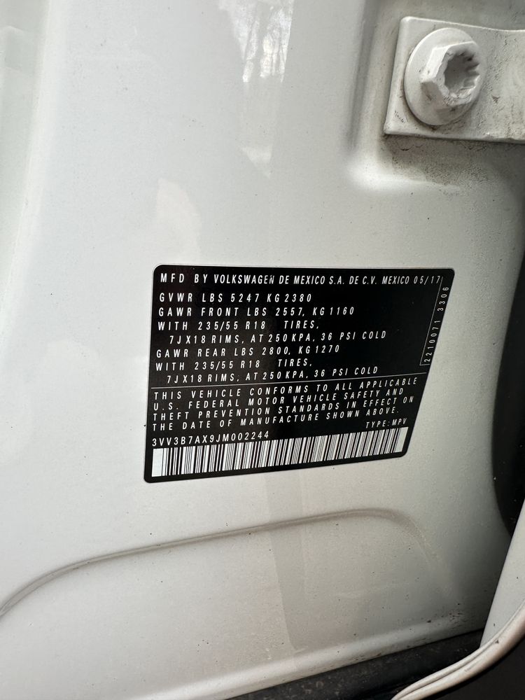 Volkswagen Tiguan SEL 2018 White 2.0L
