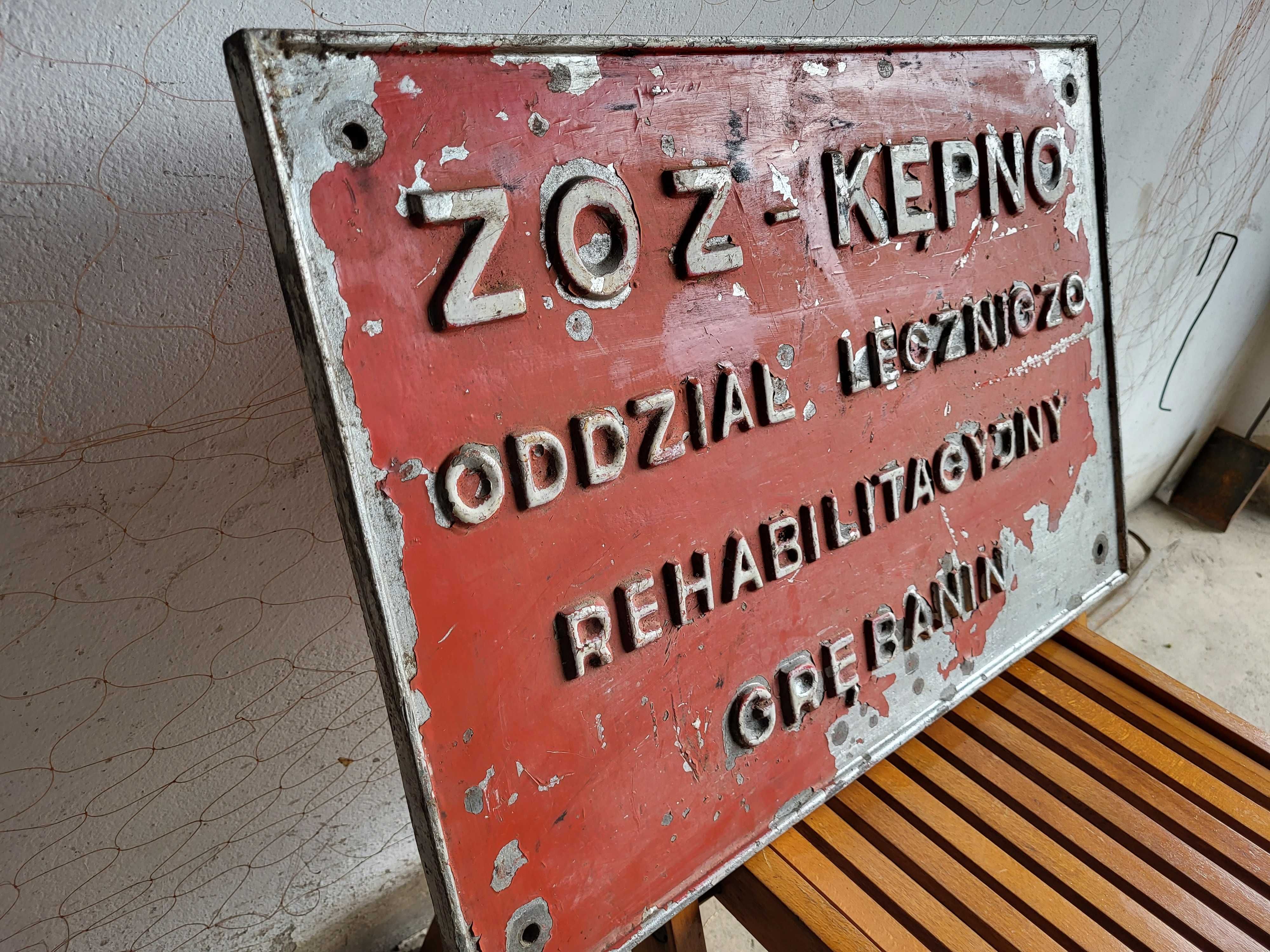 Stara tablica z PRL u Informacyjna ostrzegawcza???