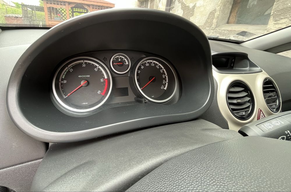 Opel Corsa D 2008 niskie spalanie