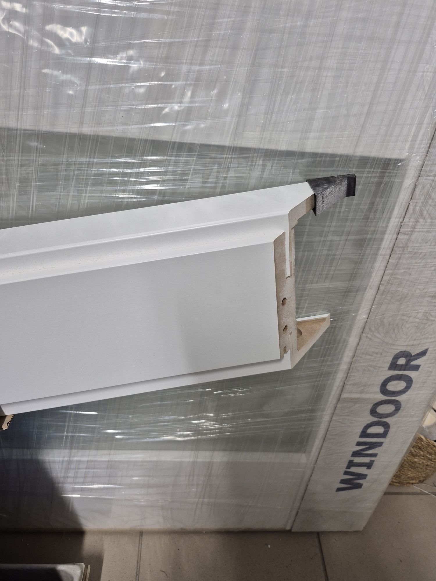 Drzwi szerokość 90 cm Tre Windoor pokój i łazienka + ościeżnica