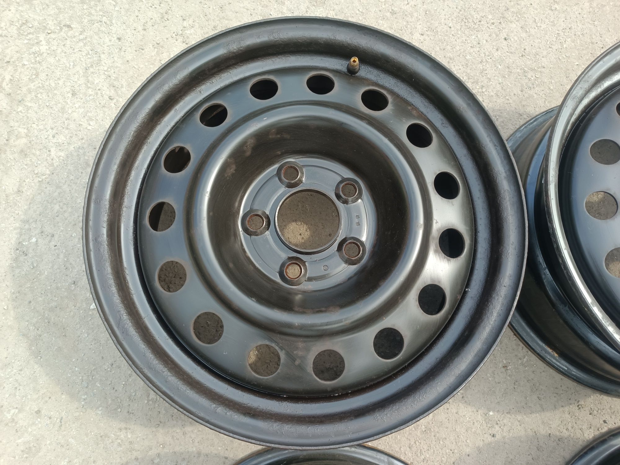 Металеві диски 5 114,3 R16 HYUNDAI