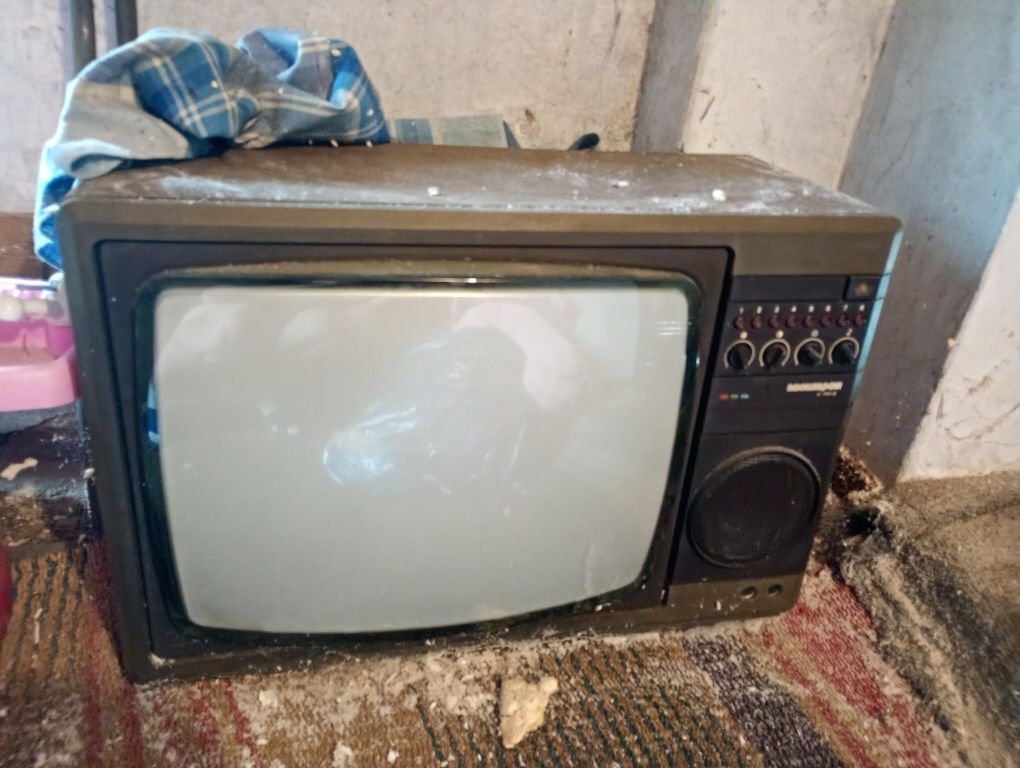 Stary telewizor prl