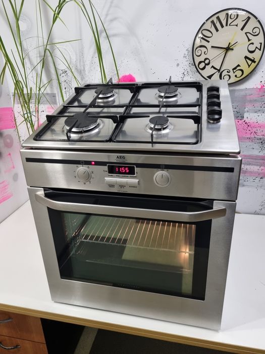 Комплект Electrolux електрична духова шафа духовка та газова плита