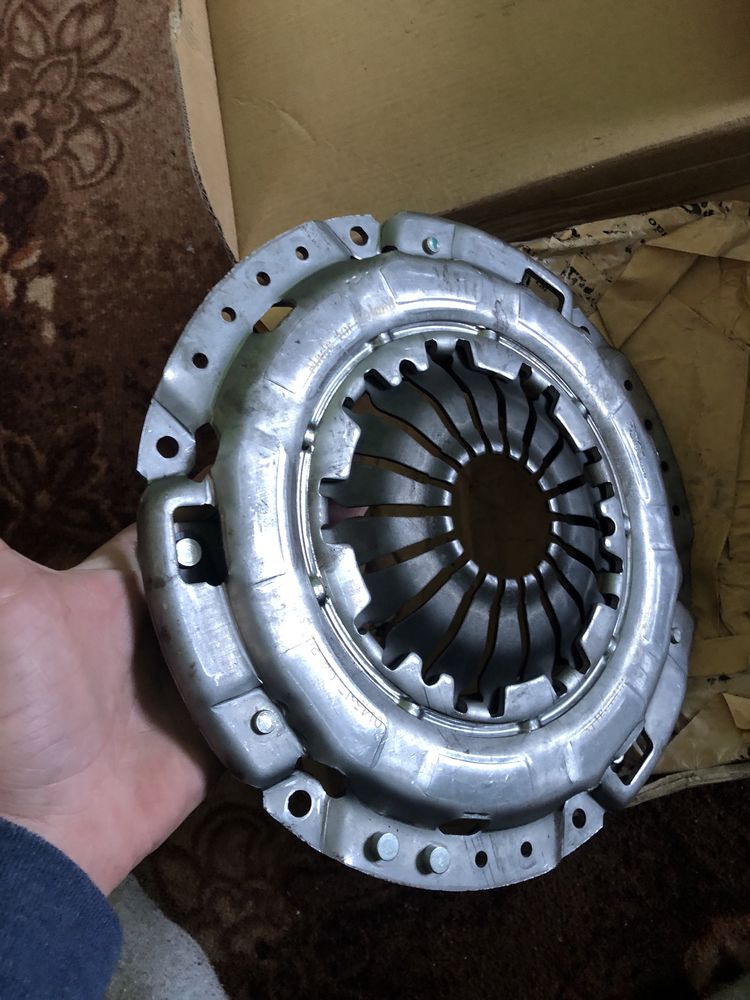 Продам корзину зчеплення Daewoo Lanos 1.5