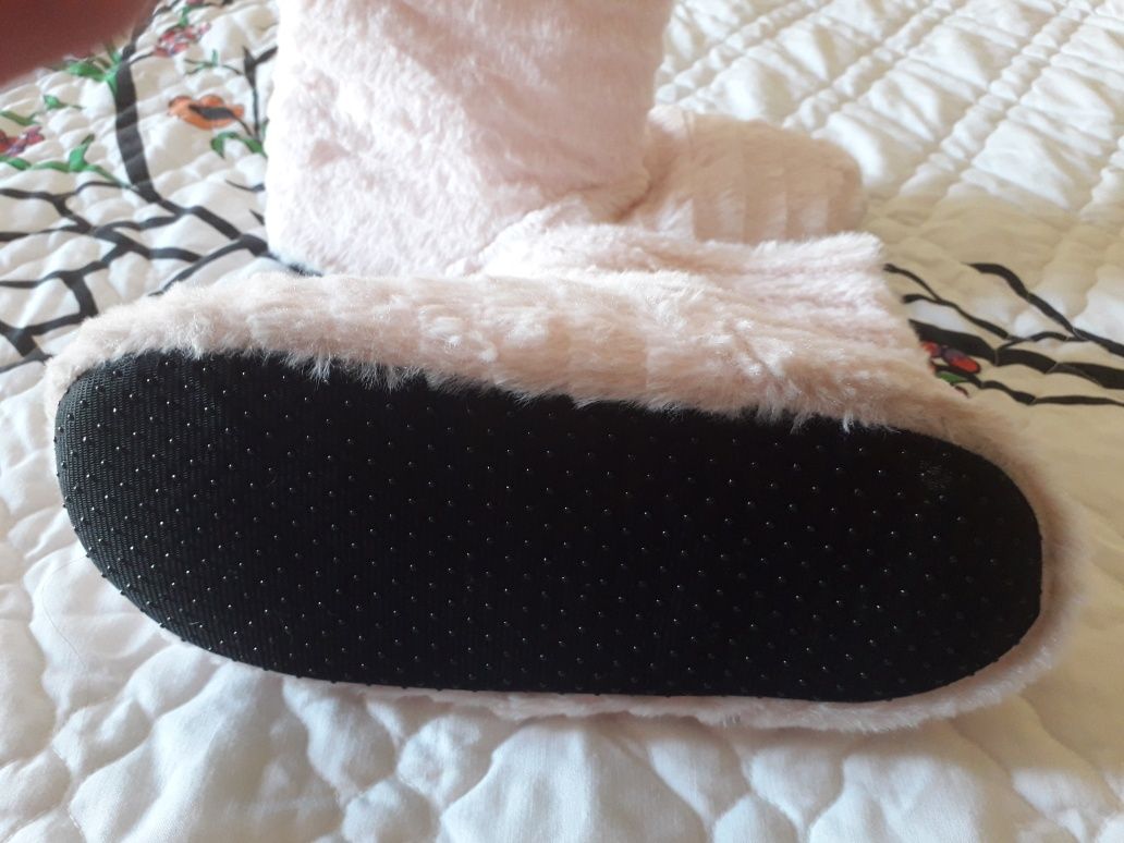 Pantufas mulher novas