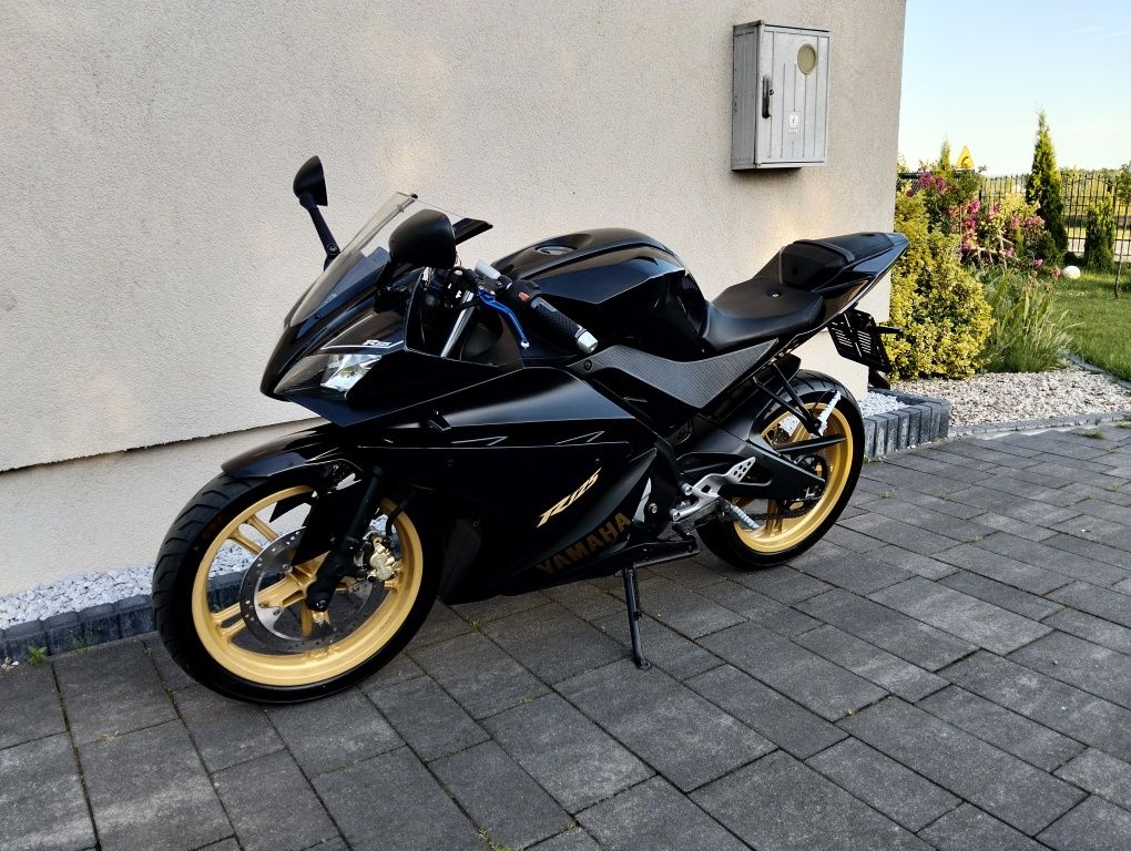 Yamaha YZF 125 R kat A1/B z Niemiec Transport