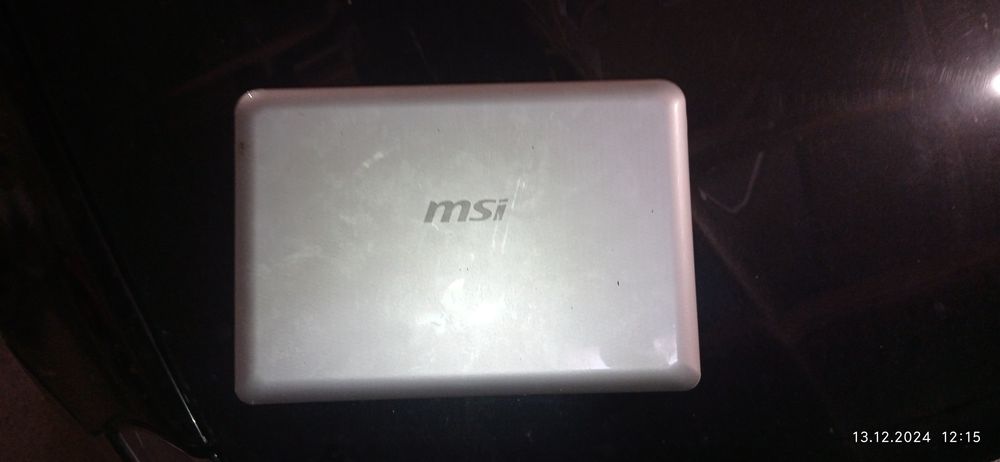 Продам Нетбук u135